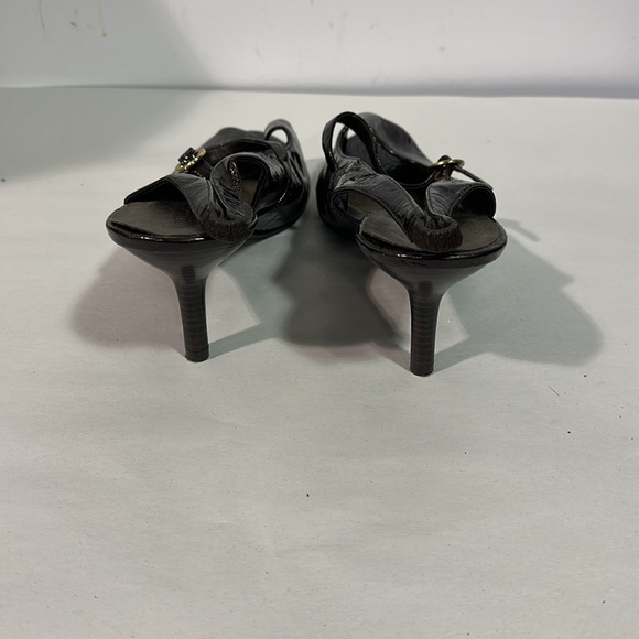 Shoes - Picture 4 of 5